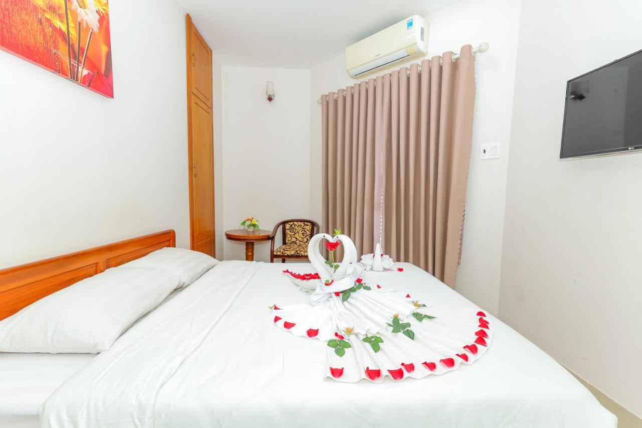 Khach San Ciao Quy Nhon Hotel Exterior foto